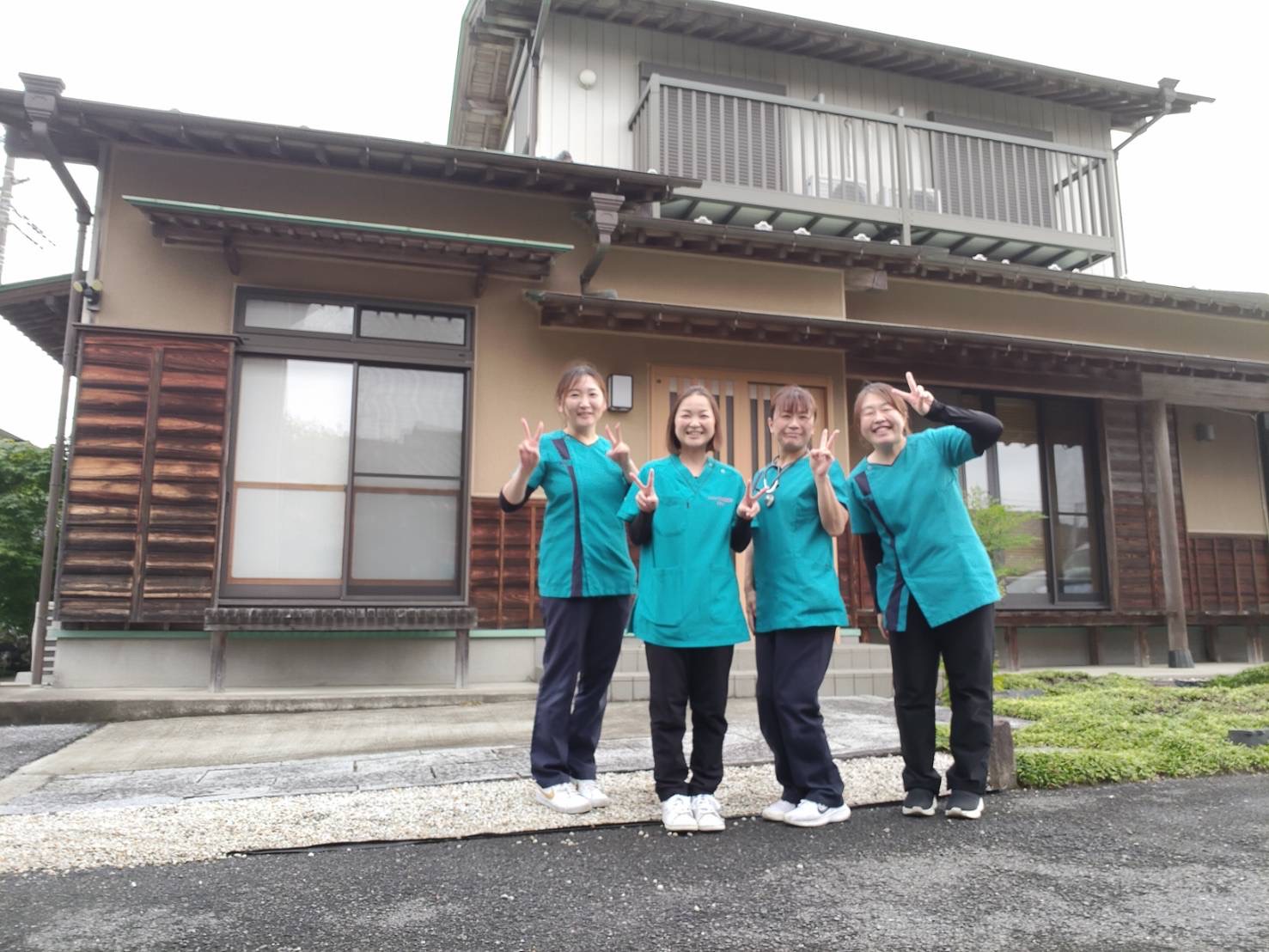 いろはのスタッフ集合写真